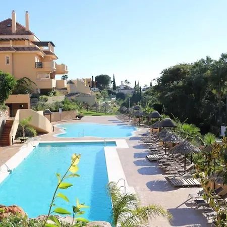 Lagenhet Med 4 Pooler, Gym, Restaurang & Jatte Nara Puerto Banus & Golf