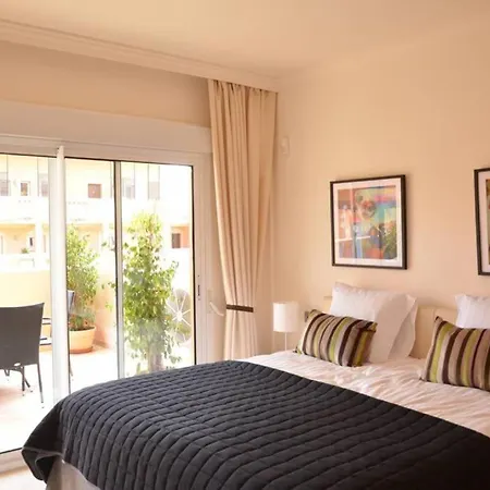 Lagenhet Med 4 Pooler, Gym, Restaurang & Jatte Nara Puerto Banus & Golf * Marbella
