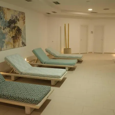 Lagenhet Med 4 Pooler, Gym, Restaurang & Jatte Nara Puerto Banus & Golf *