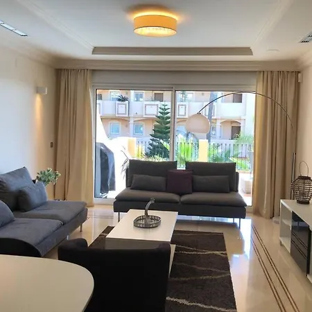 Lagenhet Med 4 Pooler, Gym, Restaurang & Jatte Nara Puerto Banus & Golf Apartment *