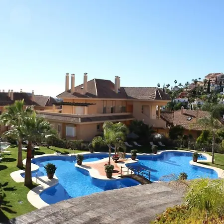 Lagenhet Med 4 Pooler, Gym, Restaurang & Jatte Nara Puerto Banus & Golf Apartment *